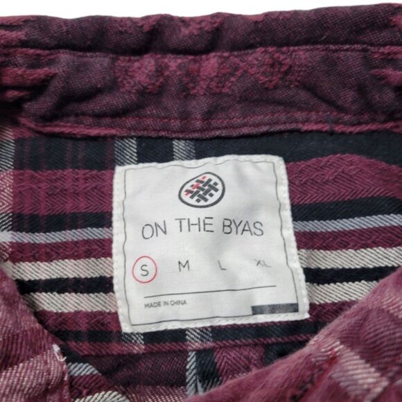 On The Byas Shirt Size Small Men's Long Sleeve Button Up Shirt Southwest Striped - Picture 5 of 5